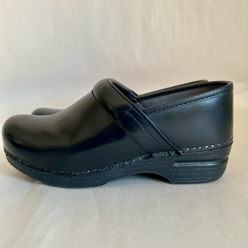 Dansko Black XP Leather Footwear - Picture 6 of 8
